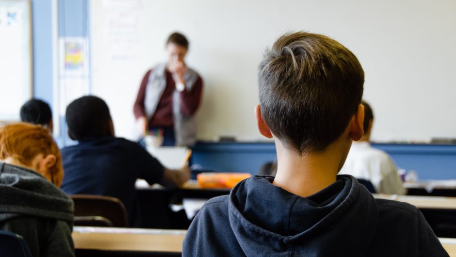 Alumnos en un salón de clases